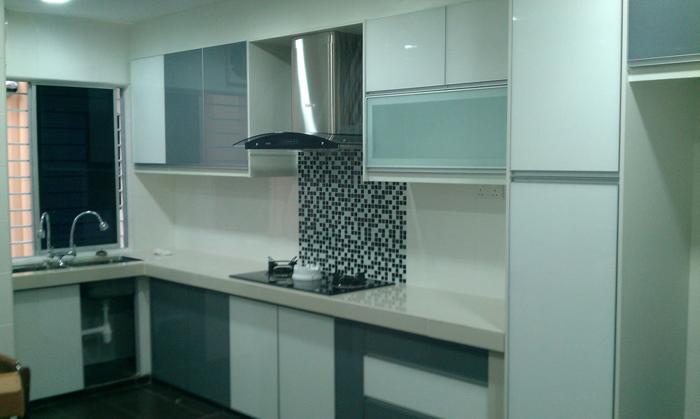 Kitchen Cabinet : L-Shaped Kitchen Layout with White Kitchen Cabinet